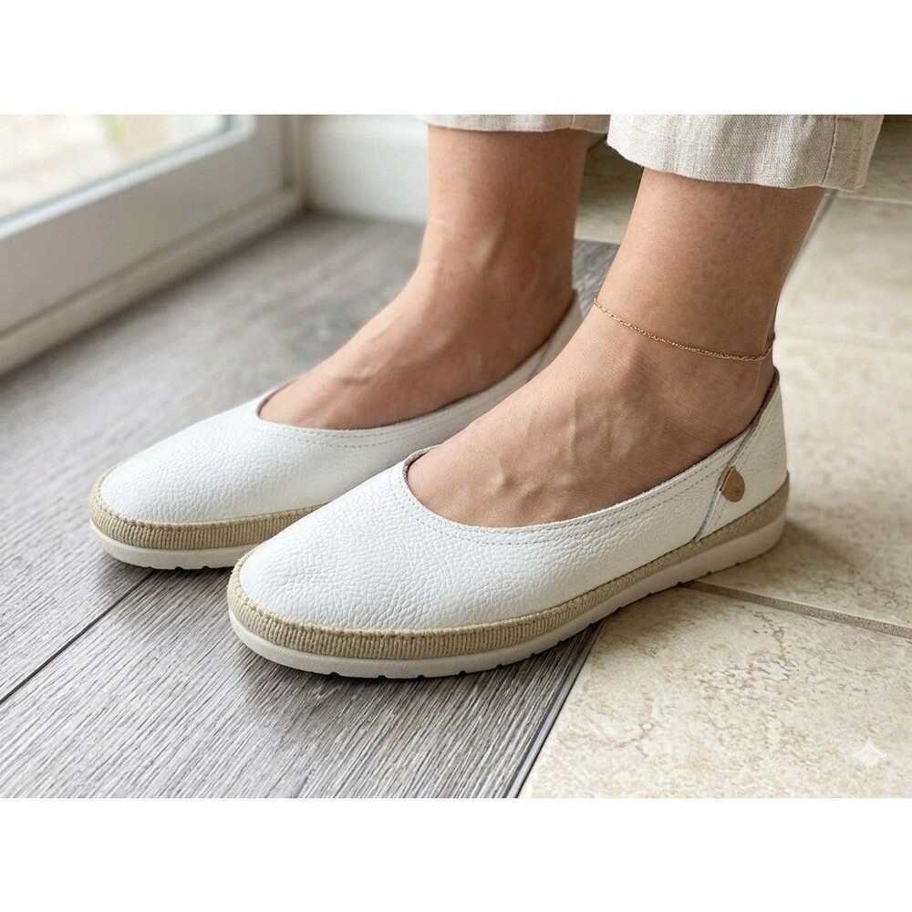 NEW Verbenas White Leather Slip-On Shoes Flats Espadrilles Women’s US 7.5 EU 38